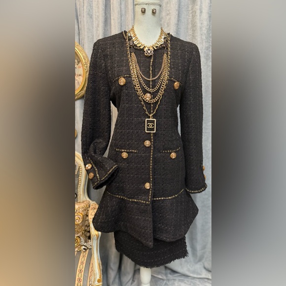 Gold and Black Statement Necklace Set - Picture 9 of 10